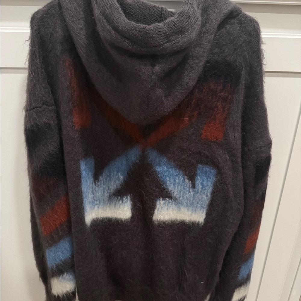 Off-White Hooded Sweater with Arrow Pattern in Dark Gray , Red, and Blue